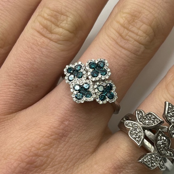 LeVian 14K White Gold .99 ctw Blue Blueberry Diamonds Flower Ring - Picture 1 of 10